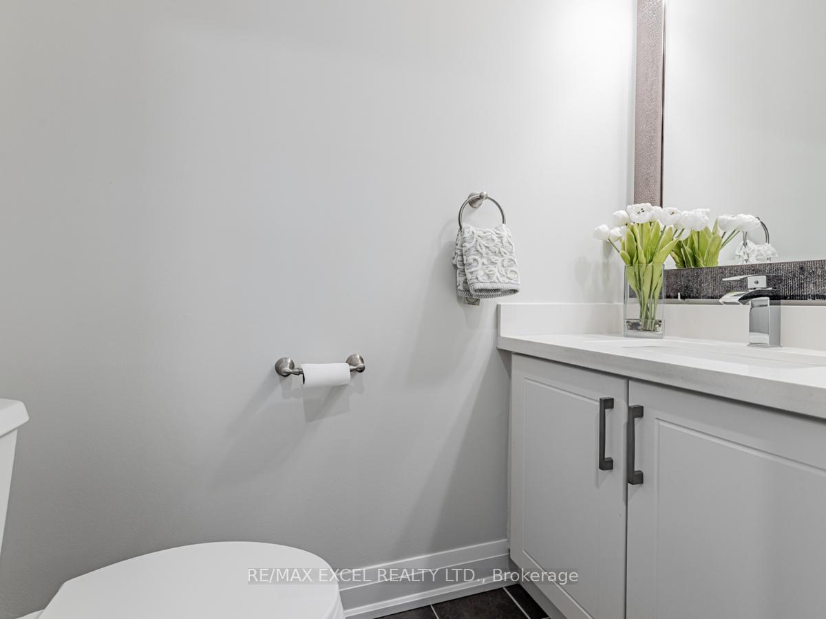 Photo 10 of 742 Castlemore Avenue, Markham, Wismer — HOMEH