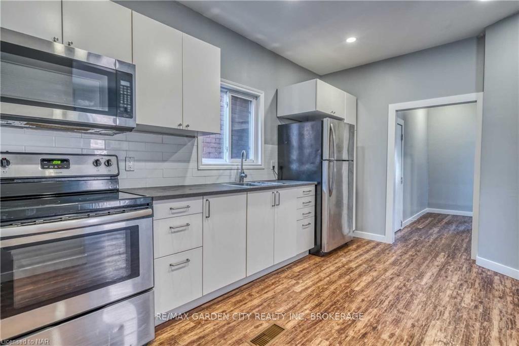 Photo 1 of Unit 2, 192 Wellington Street N, Hamilton, Landsdale — HOMEH
