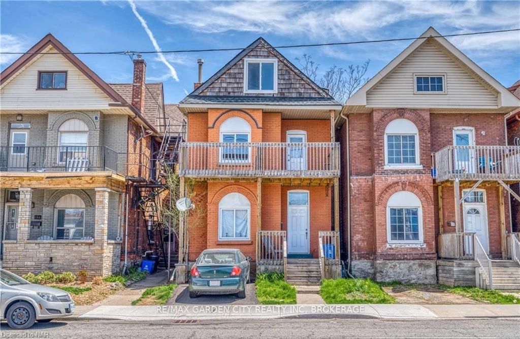 Photo 7 of Unit 2, 192 Wellington Street N, Hamilton, Landsdale — HOMEH