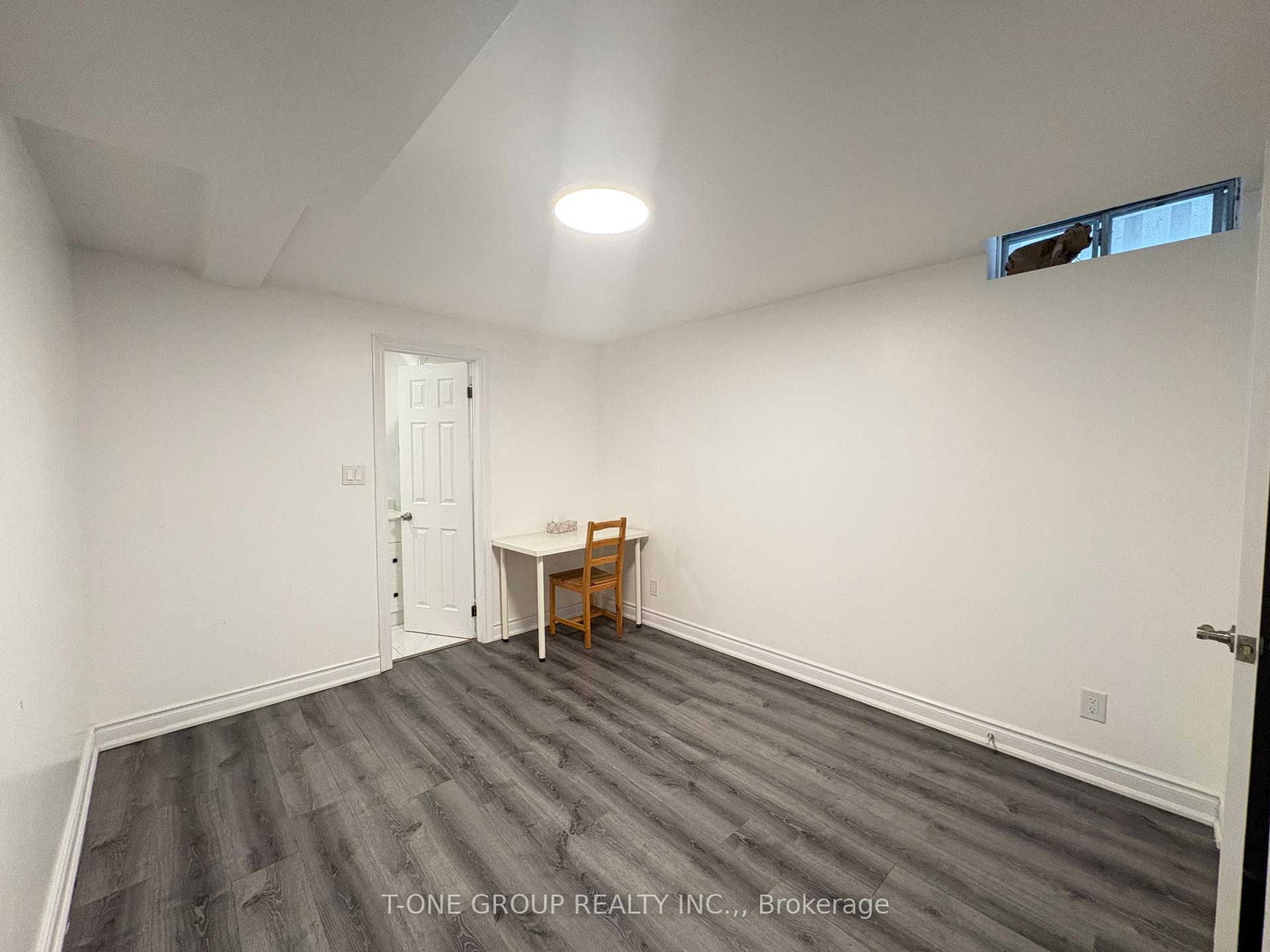 Photo 8 of Unit Basement, 118 Mary Pearson Drive, Markham, Middlefield — HOMEH
