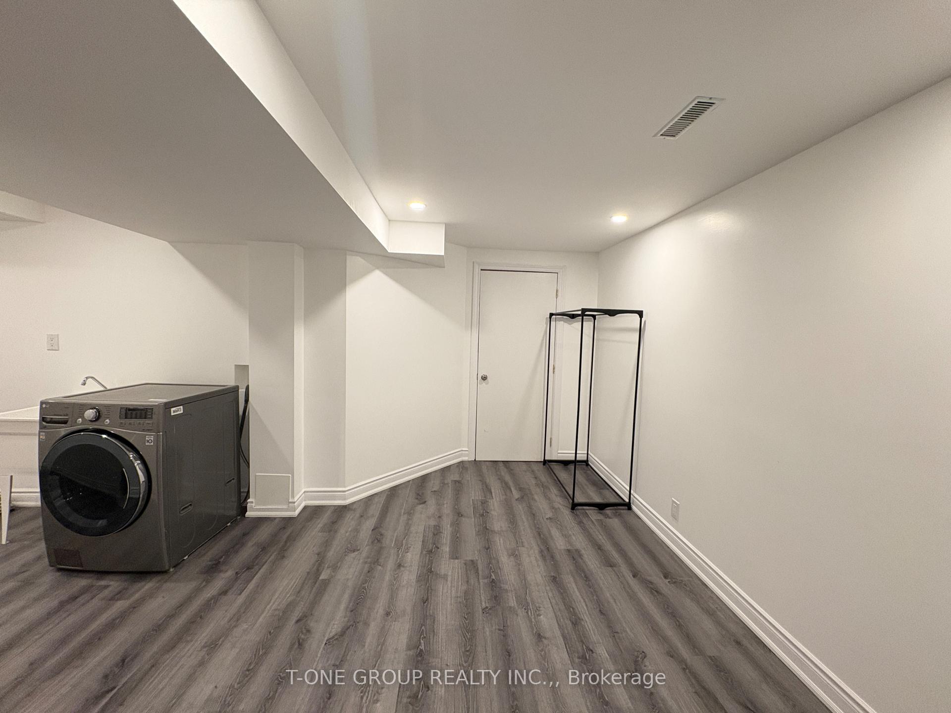 Photo 13 of Unit Basement, 118 Mary Pearson Drive, Markham, Middlefield — HOMEH