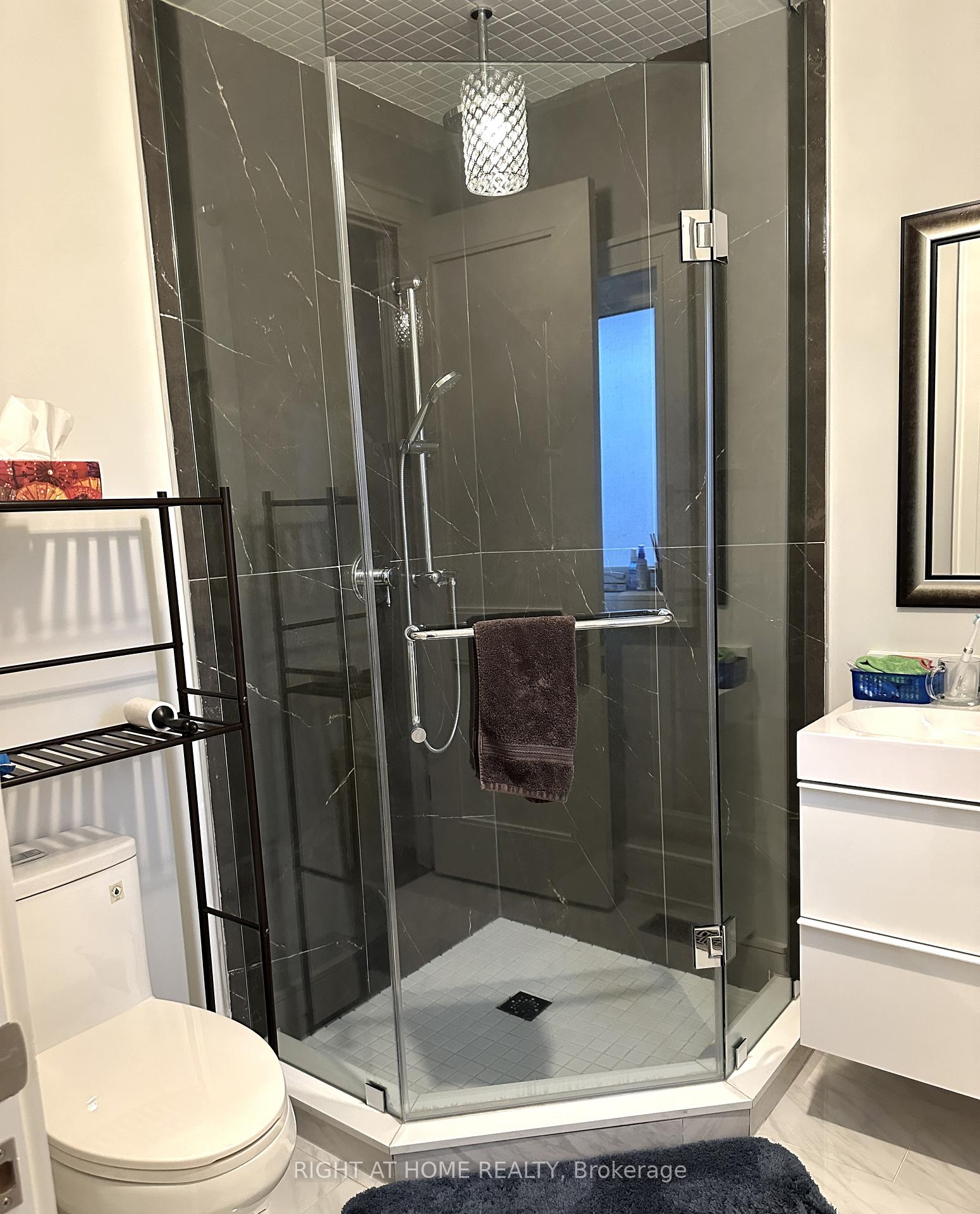 Photo 19 of 187 Clark Avenue, Markham, Thornhill — HOMEH