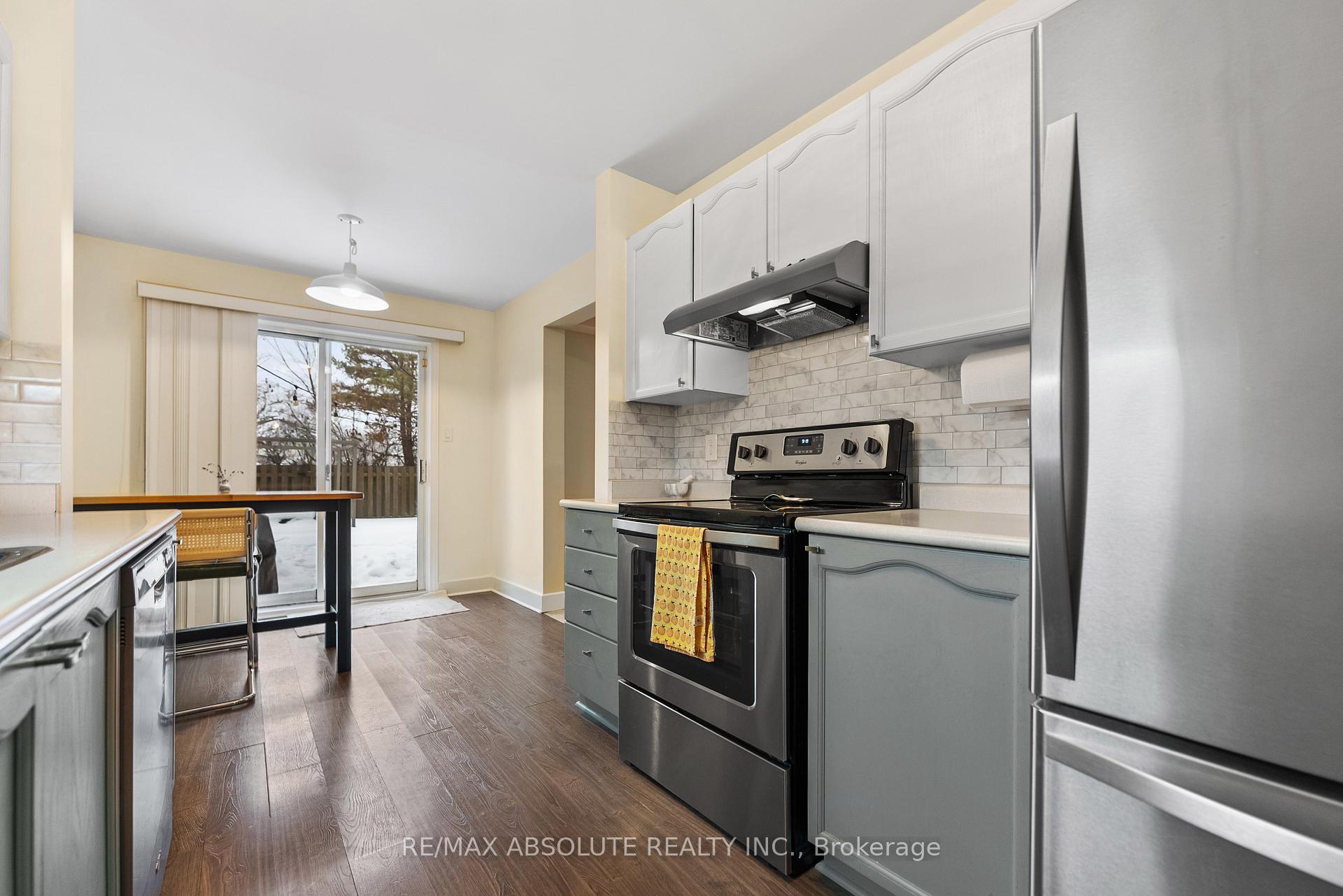 Photo 20 of 3 Hendrie Court, Ottawa, Kanata - Katimavik — HOMEH
