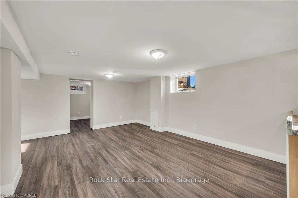 Photo 5 of Unit B, 36 Ferrara Street, Hamilton, Huntington — HOMEH