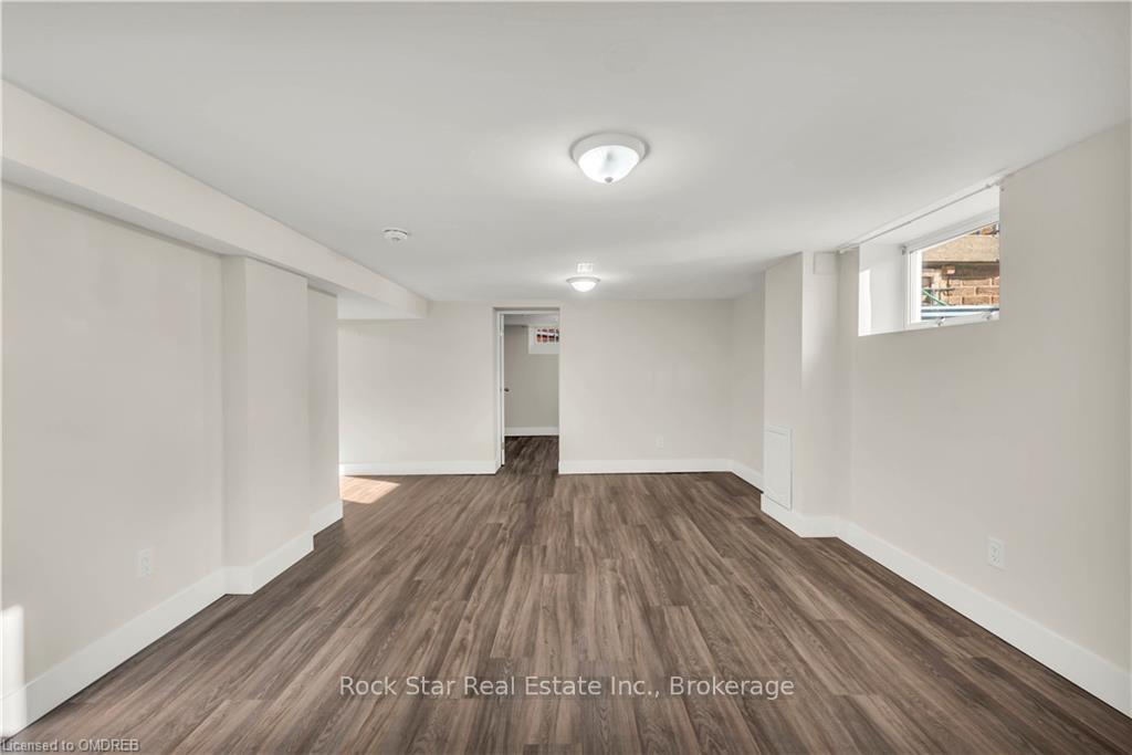 Photo 6 of Unit B, 36 Ferrara Street, Hamilton, Huntington — HOMEH