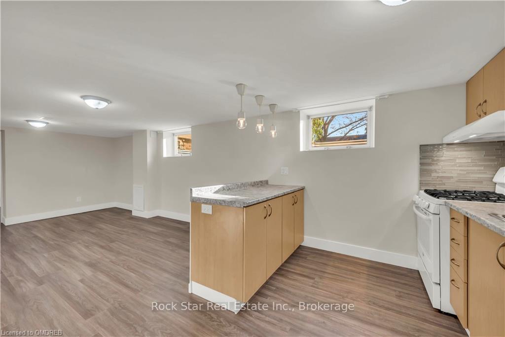 Photo 9 of Unit B, 36 Ferrara Street, Hamilton, Huntington — HOMEH