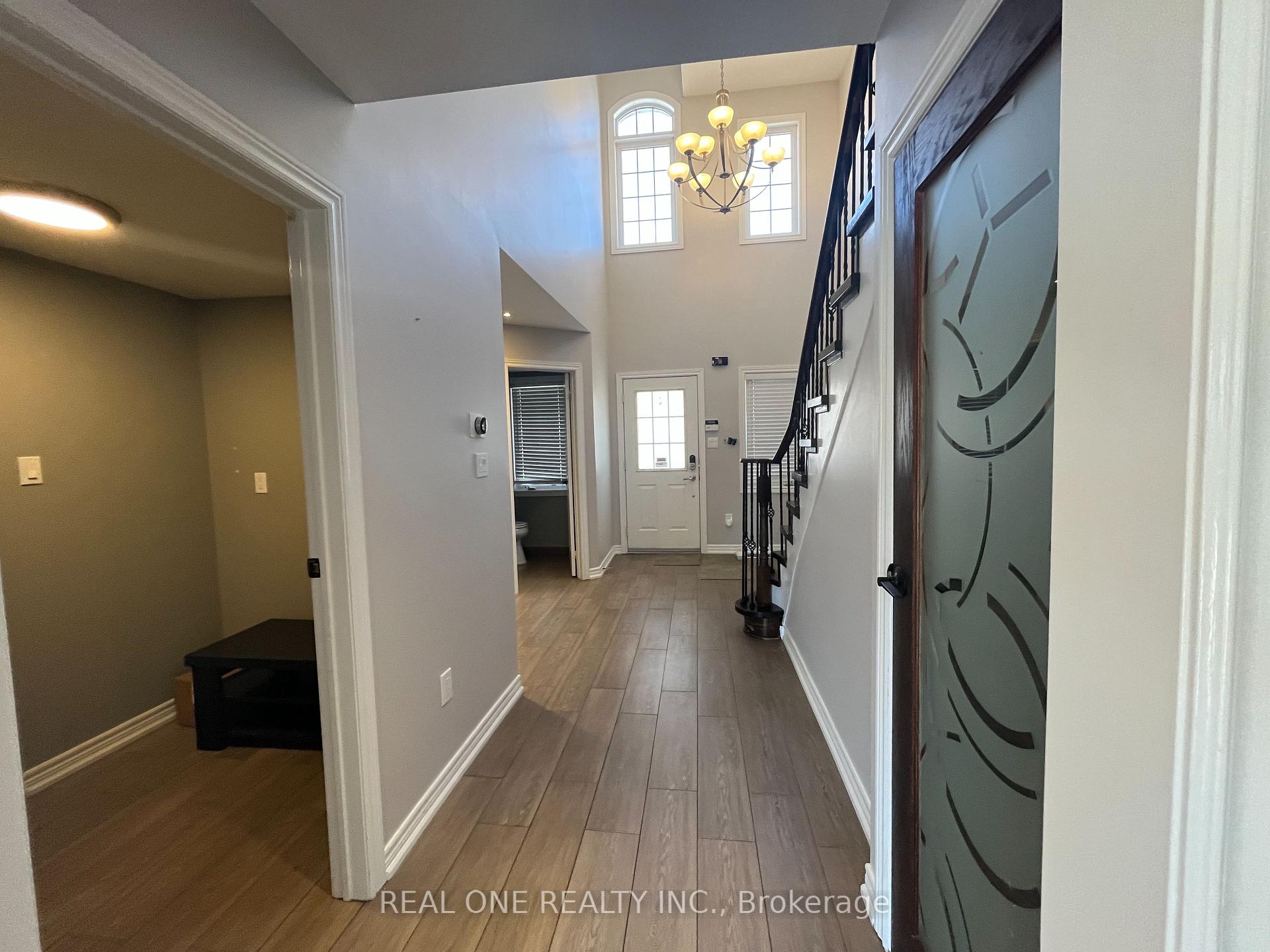 Photo 3 of 29 John Gary Drive, Markham, Village Green-South Unionville — HOMEH