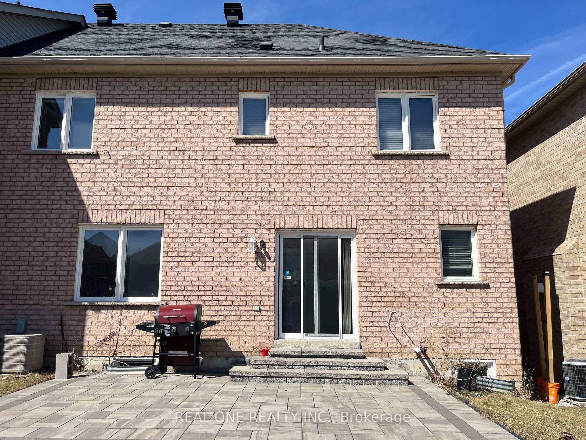 Photo 23 of 29 John Gary Drive, Markham, Village Green-South Unionville — HOMEH