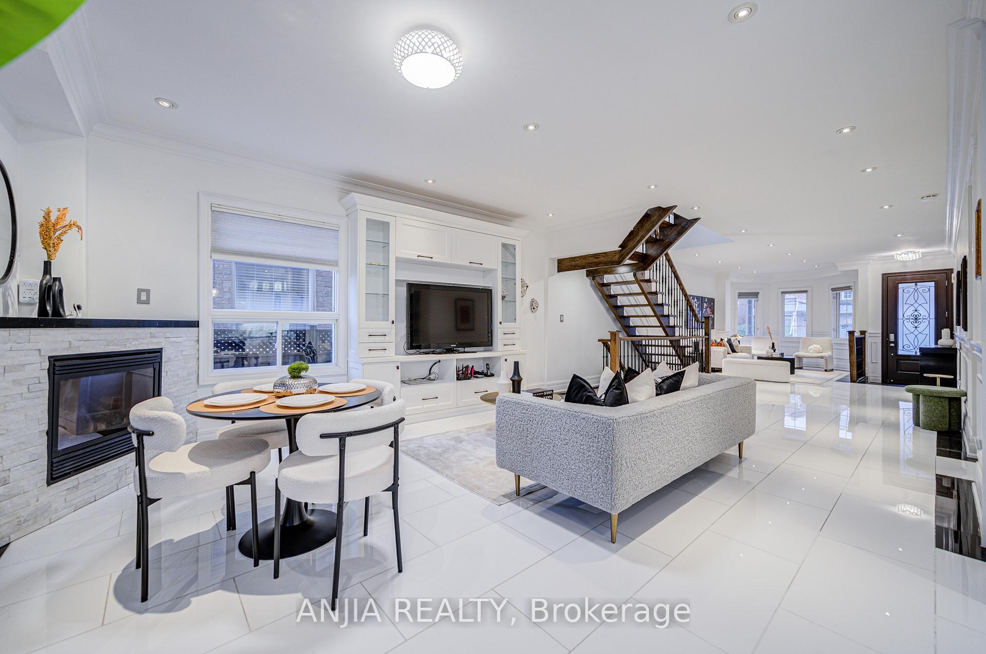 Photo 10 of 23 Annina Crescent, Markham, Village Green-South Unionville — HOMEH