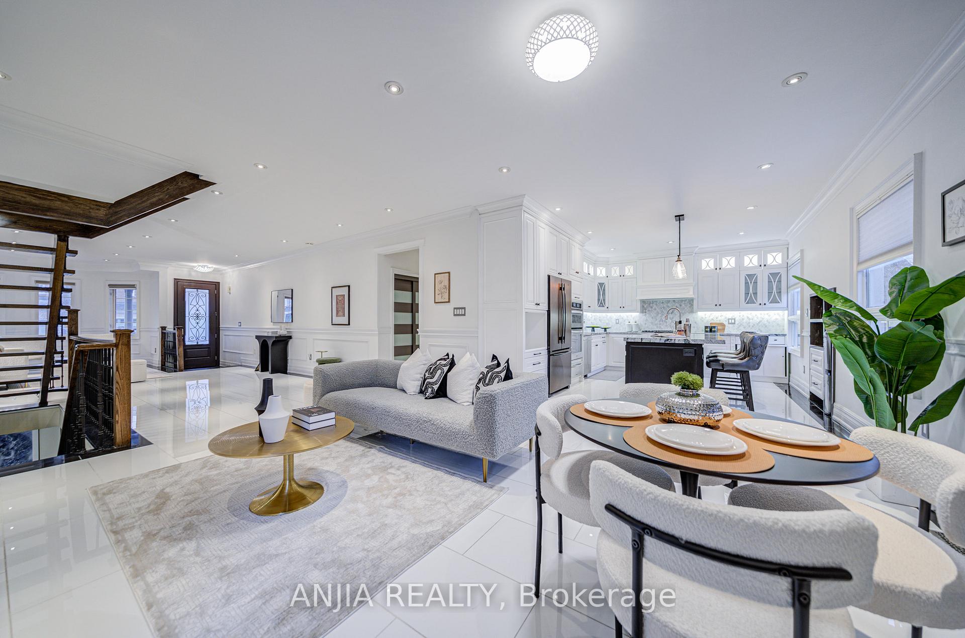 Photo 11 of 23 Annina Crescent, Markham, Village Green-South Unionville — HOMEH