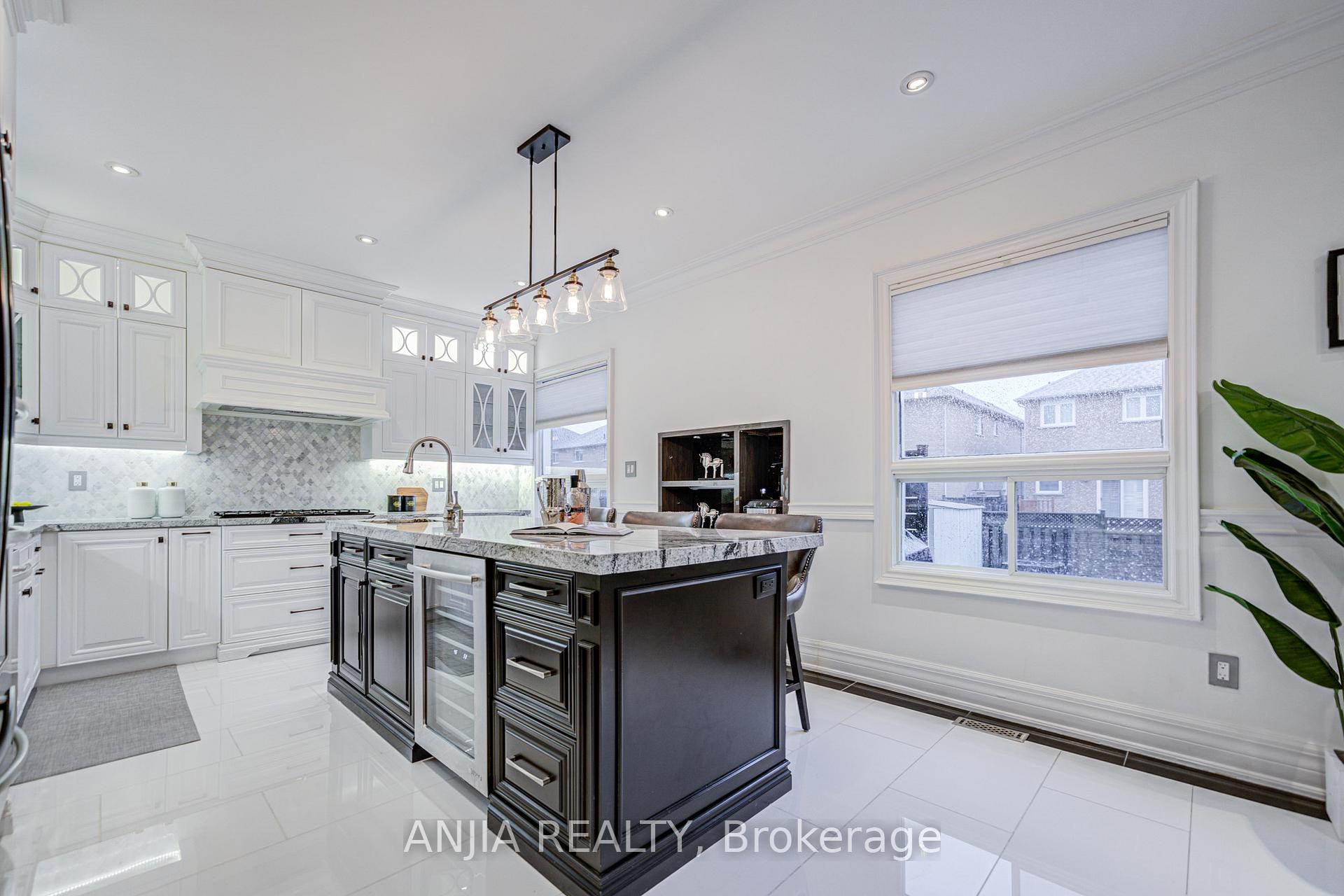 Photo 13 of 23 Annina Crescent, Markham, Village Green-South Unionville — HOMEH