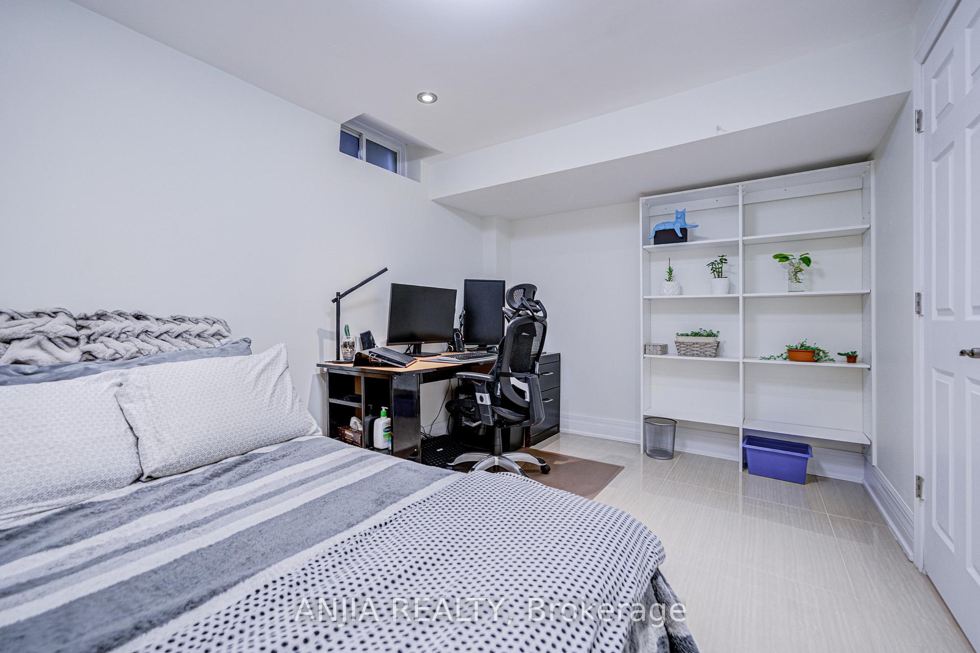 Photo 32 of 23 Annina Crescent, Markham, Village Green-South Unionville — HOMEH