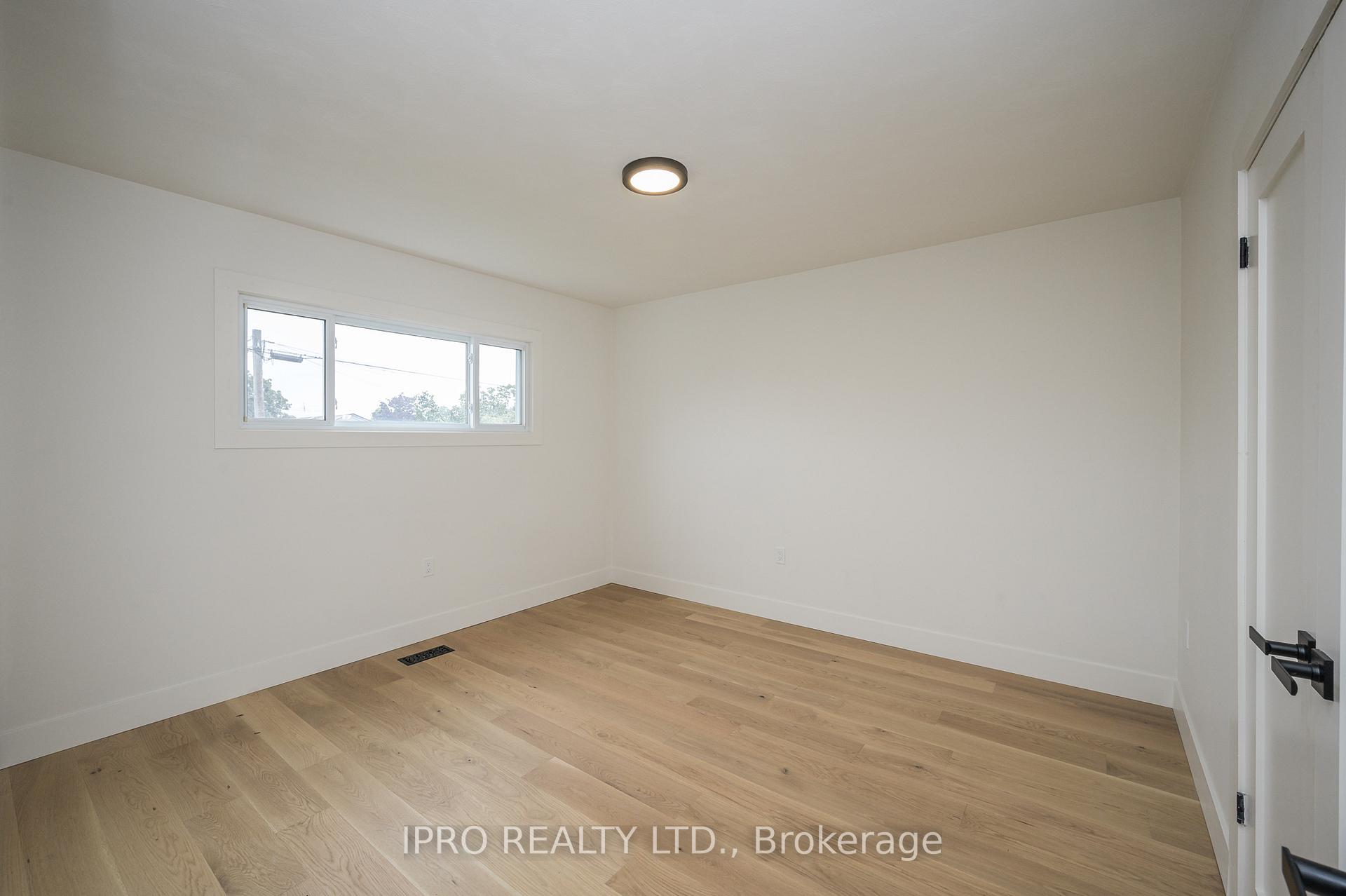 Photo 9 of Unit Upper, 41 Endfield Avenue, Hamilton, Huntington — HOMEH