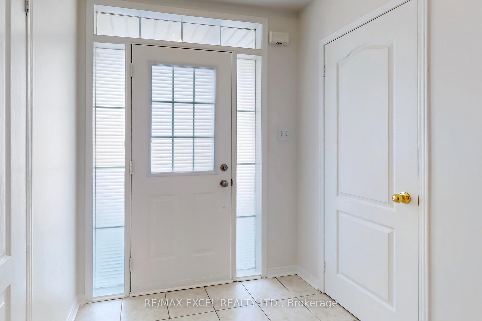 Photo 2 of 11 Kenilworth Gate, Markham, Cornell — HOMEH