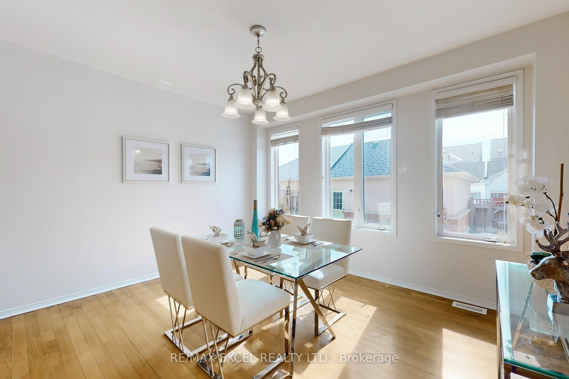Photo 10 of 11 Kenilworth Gate, Markham, Cornell — HOMEH