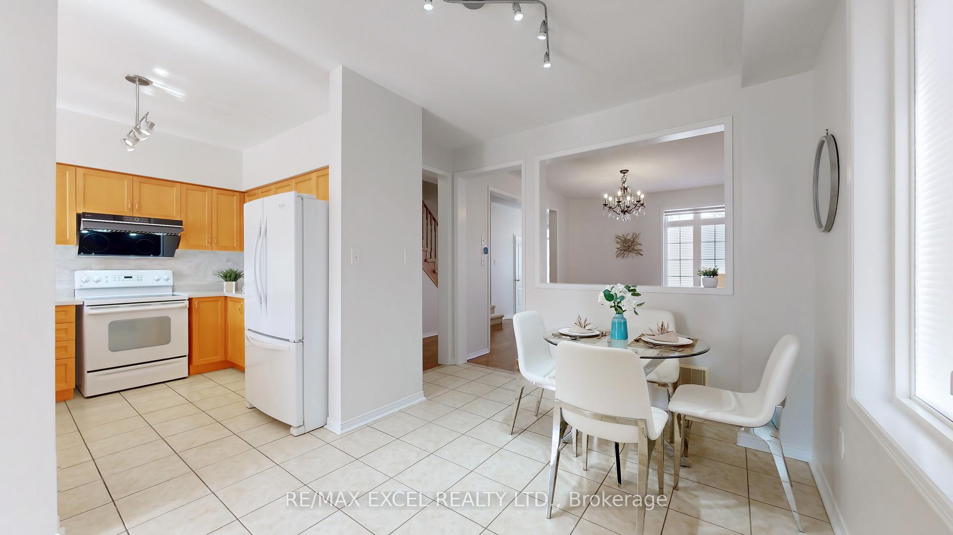 Photo 16 of 11 Kenilworth Gate, Markham, Cornell — HOMEH