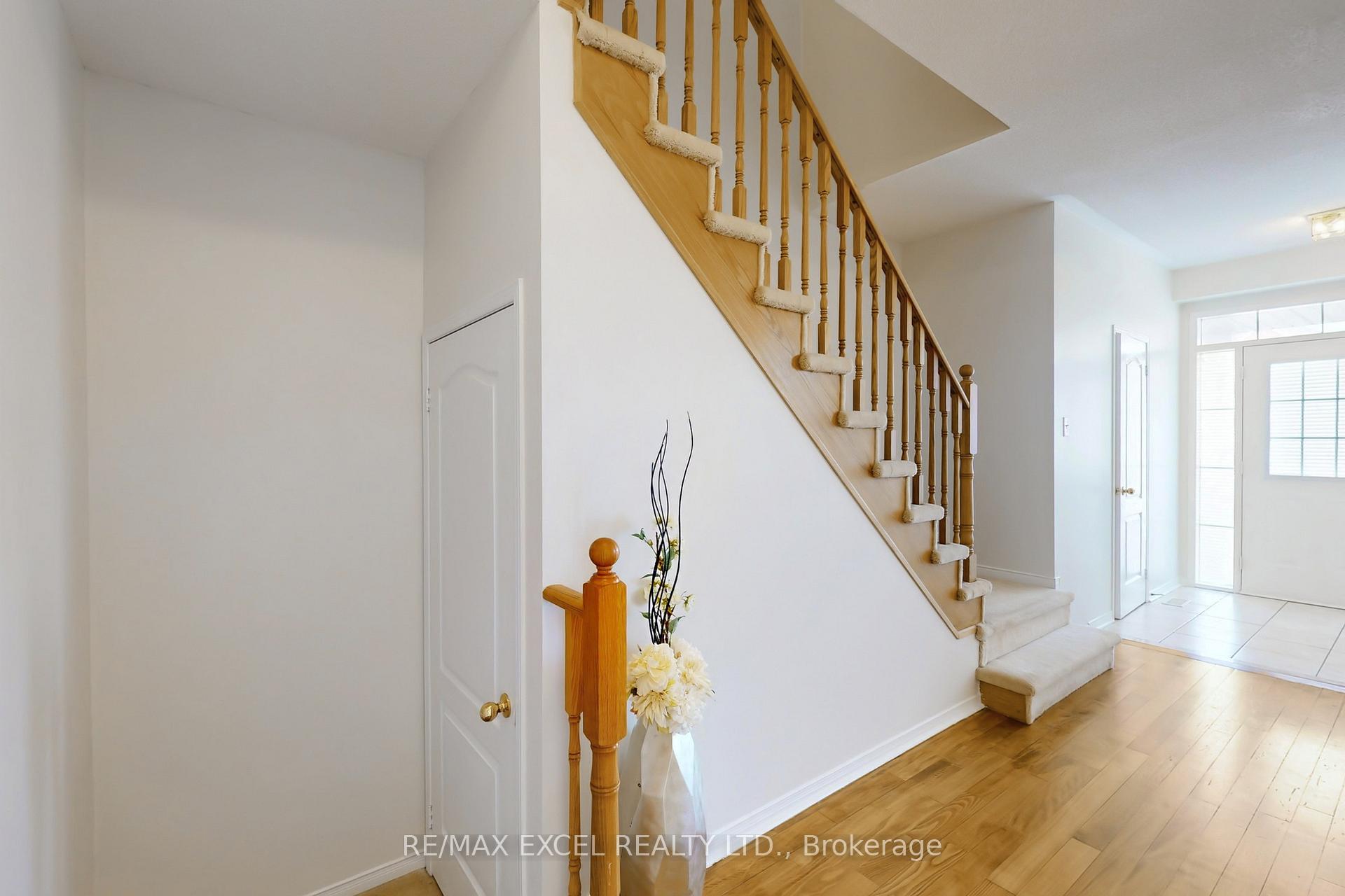 Photo 37 of 11 Kenilworth Gate, Markham, Cornell — HOMEH