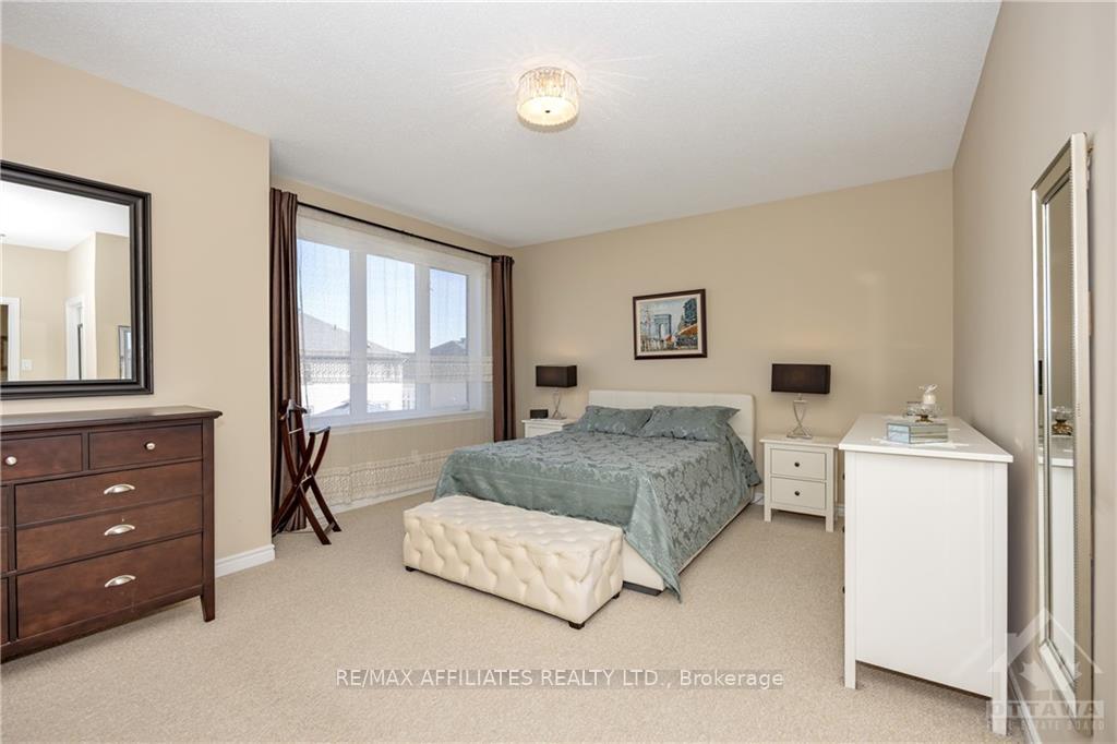 Photo 5 of 591 Rouncey Road, Ottawa, Kanata - Emerald Meadows/Trailwest — HOMEH