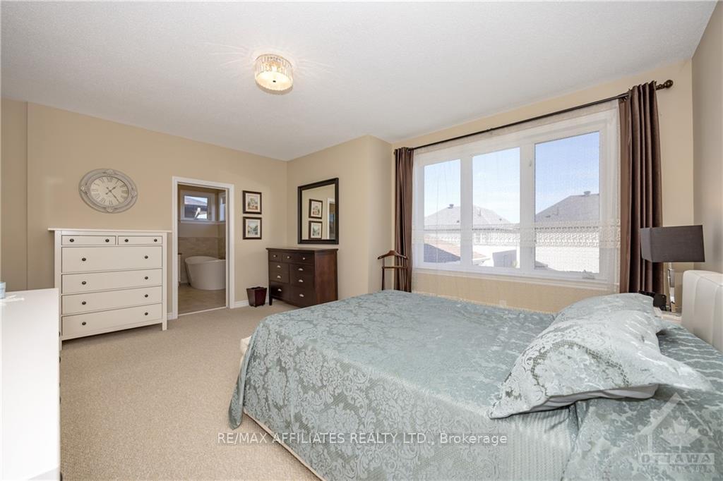 Photo 6 of 591 Rouncey Road, Ottawa, Kanata - Emerald Meadows/Trailwest — HOMEH