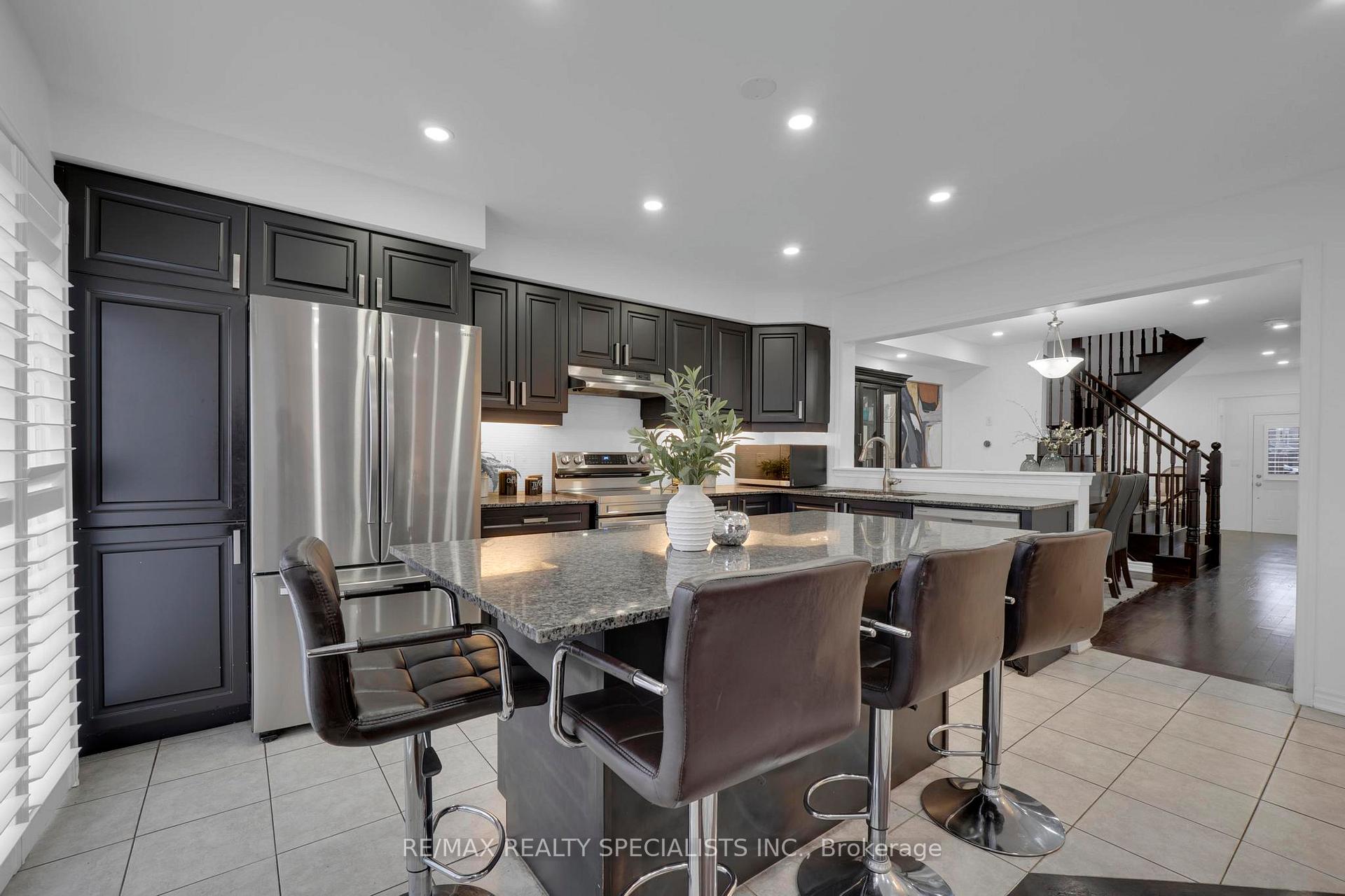 Photo 8 of Unit 36, 1000 Asleton Boulevard, Milton, Willmott — HOMEH