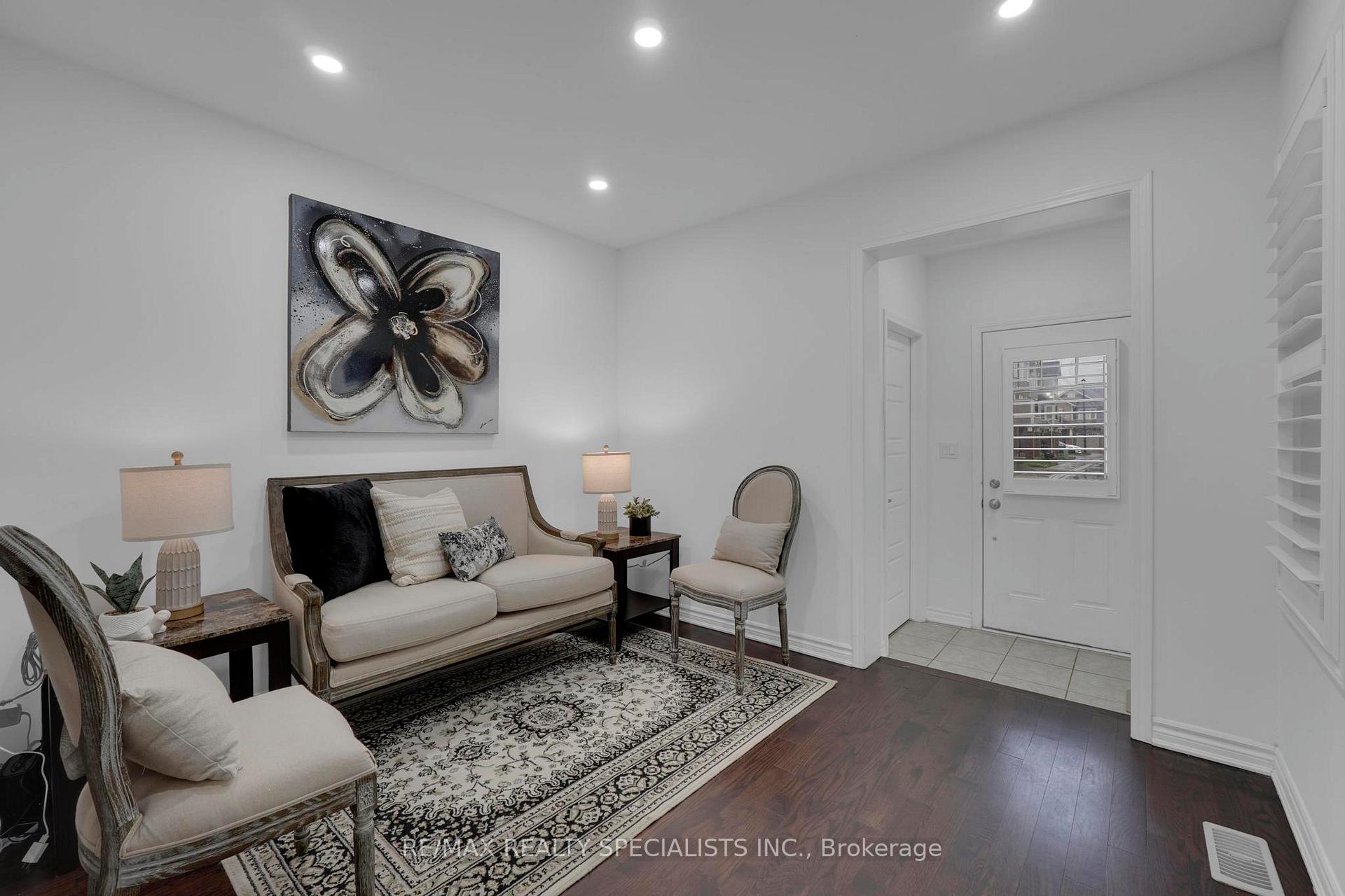Photo 3 of Unit 36, 1000 Asleton Boulevard, Milton, Willmott — HOMEH