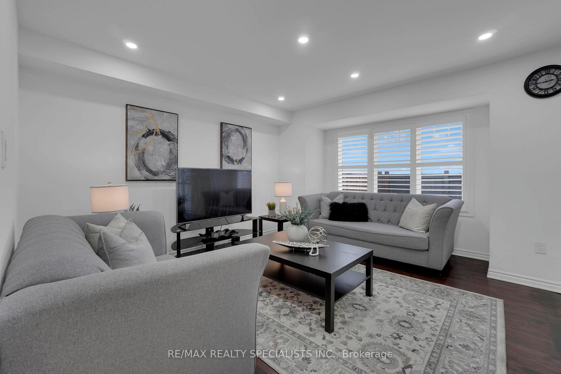 Photo 21 of Unit 36, 1000 Asleton Boulevard, Milton, Willmott — HOMEH