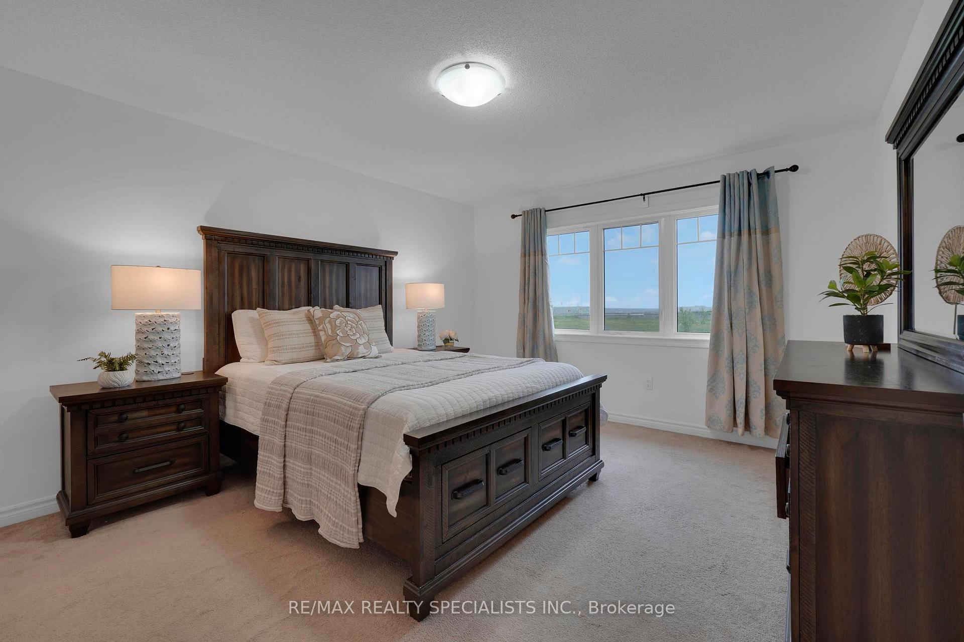 Photo 12 of Unit 36, 1000 Asleton Boulevard, Milton, Willmott — HOMEH