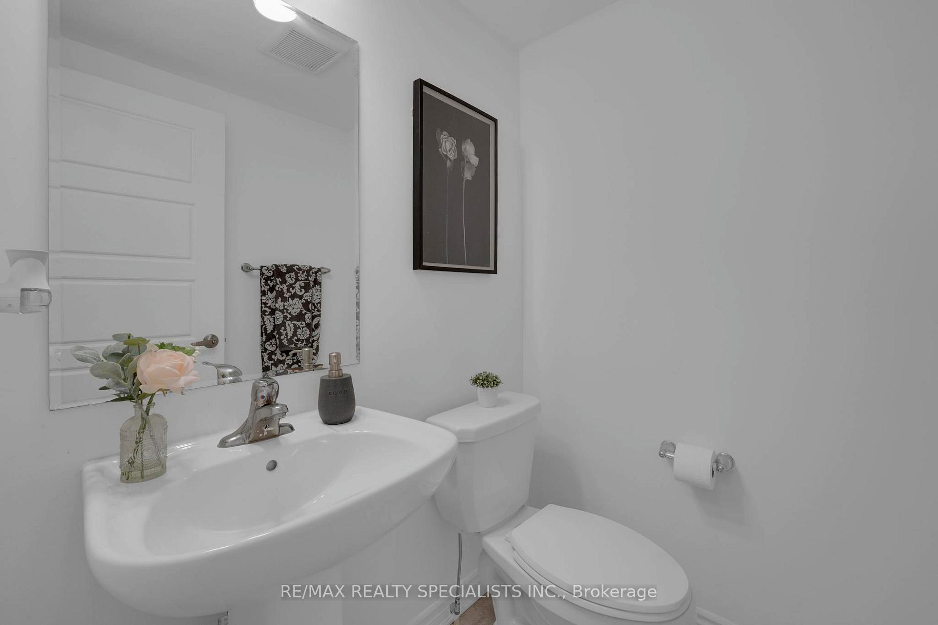 Photo 16 of Unit 36, 1000 Asleton Boulevard, Milton, Willmott — HOMEH