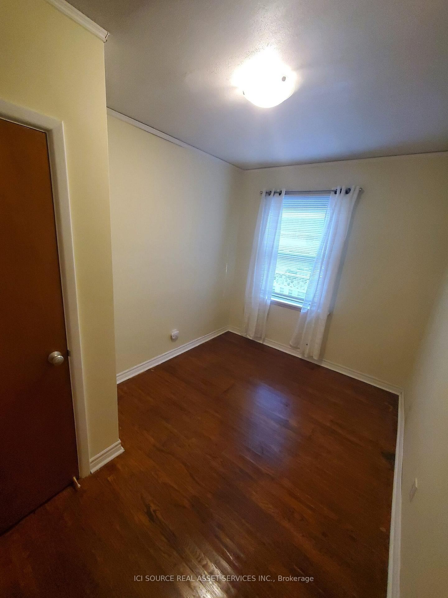Photo 2 of Unit Main Floor, 412 Mountainview Drive, Milton, Old Milton — HOMEH