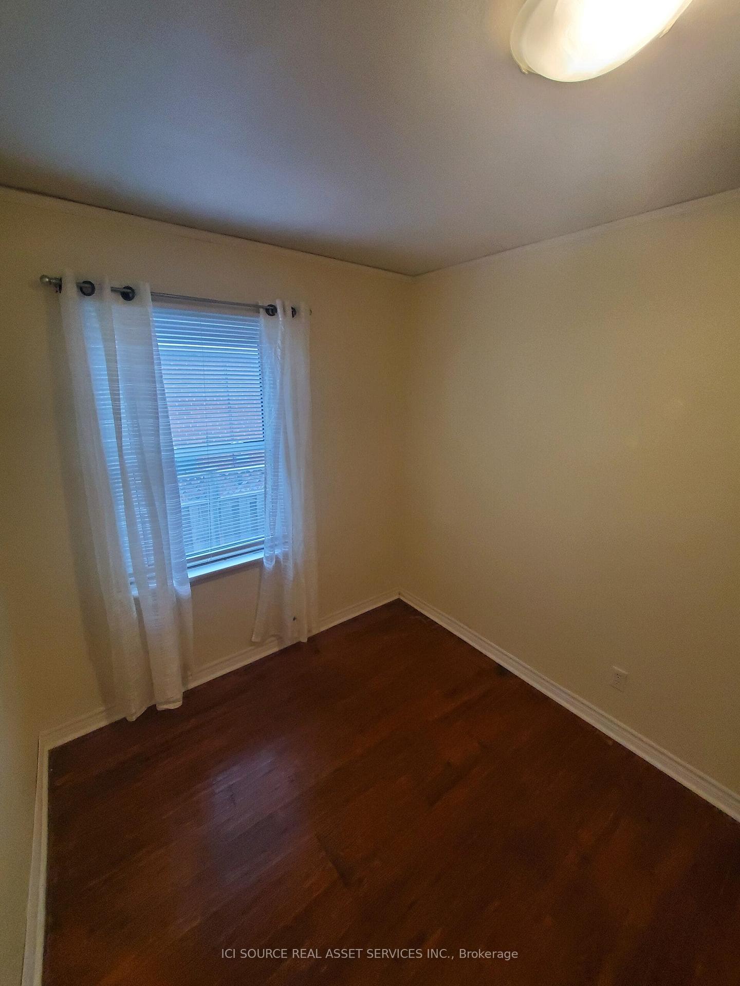 Photo 5 of Unit Main Floor, 412 Mountainview Drive, Milton, Old Milton — HOMEH