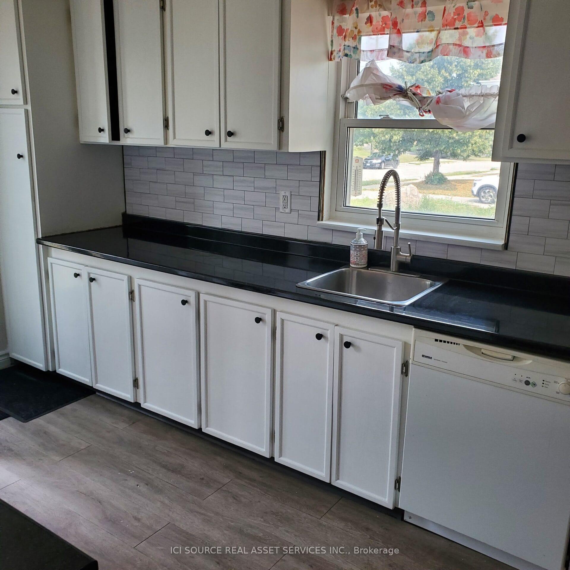 Photo 10 of Unit Main Floor, 412 Mountainview Drive, Milton, Old Milton — HOMEH