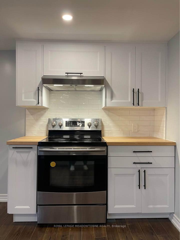 Photo 5 of 311 Carson Drive, Hamilton, Lisgar — HOMEH