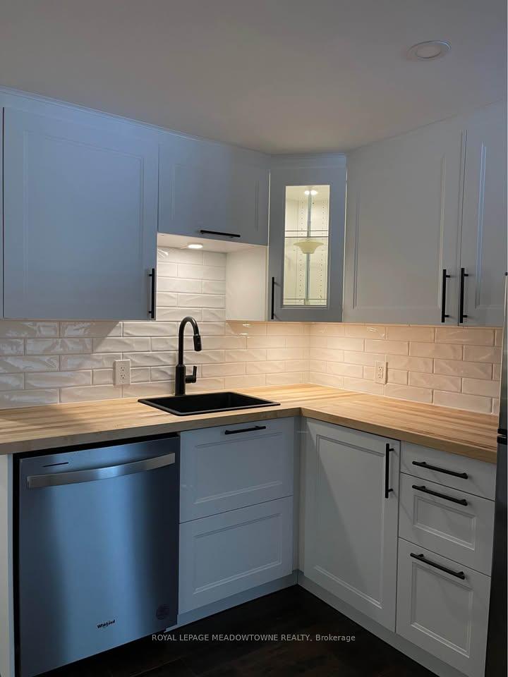 Photo 6 of 311 Carson Drive, Hamilton, Lisgar — HOMEH