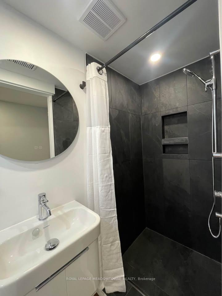 Photo 11 of 311 Carson Drive, Hamilton, Lisgar — HOMEH