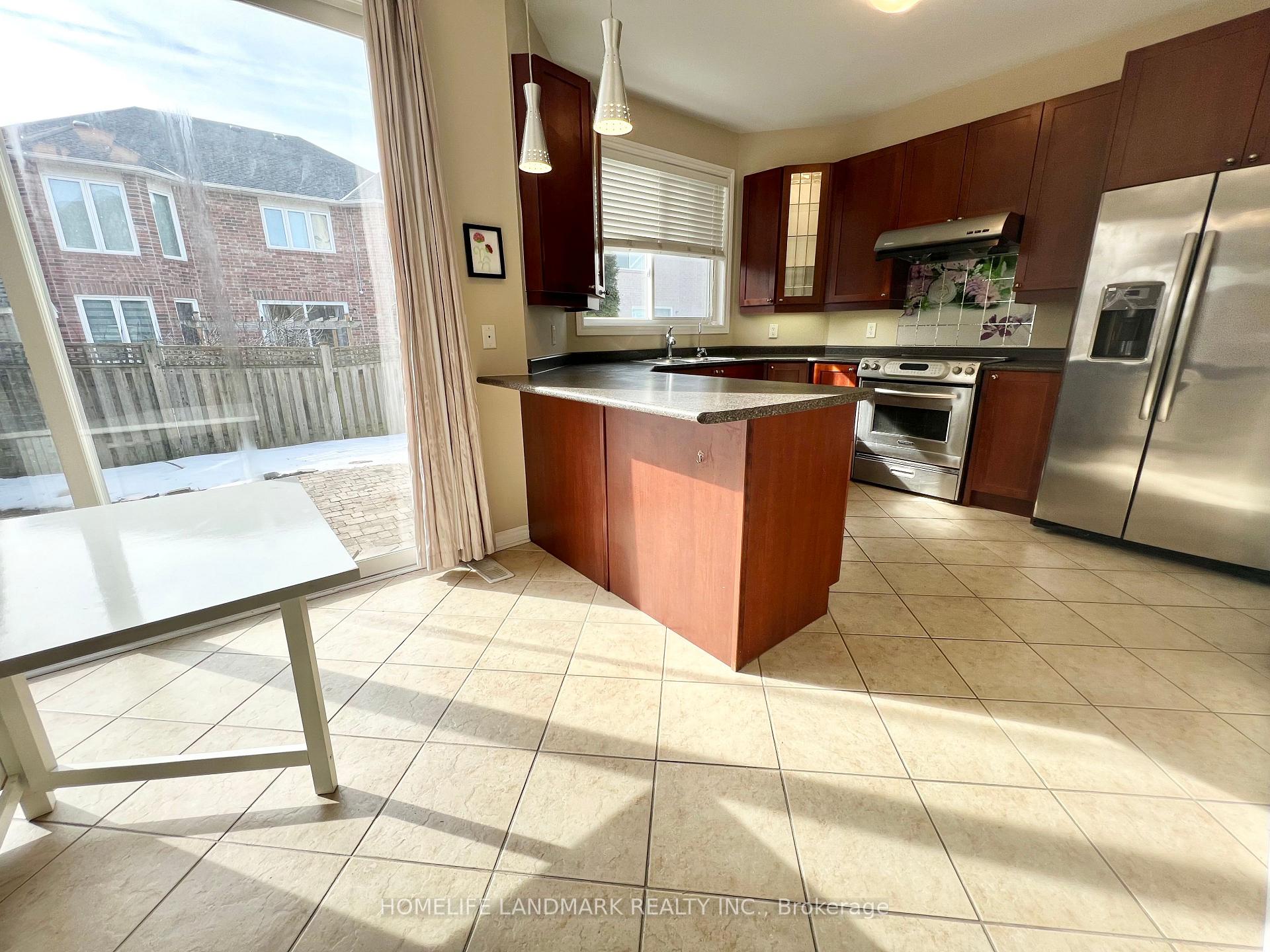Photo 12 of 9 Barnstone Drive, Markham, Wismer — HOMEH