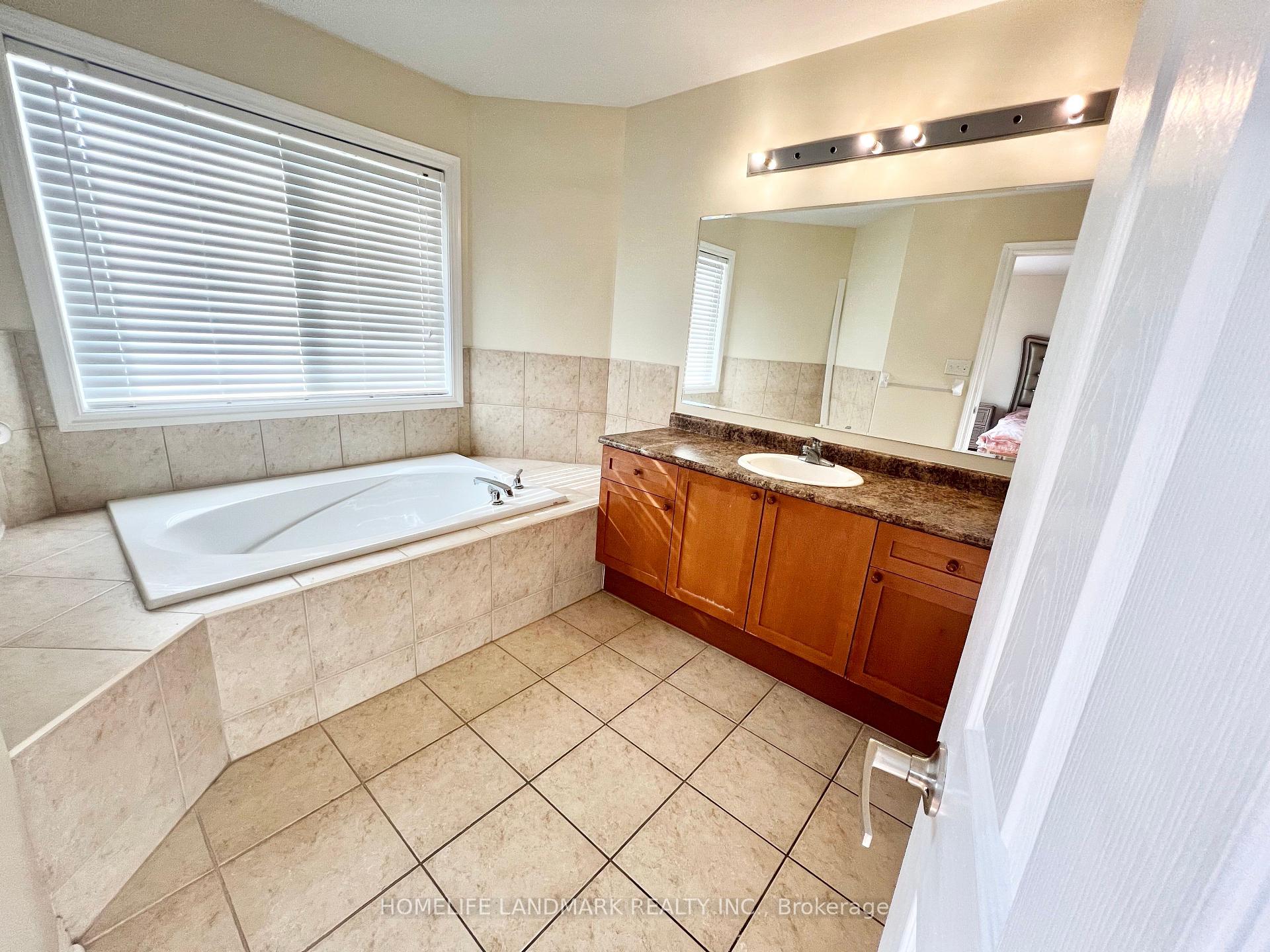 Photo 25 of 9 Barnstone Drive, Markham, Wismer — HOMEH