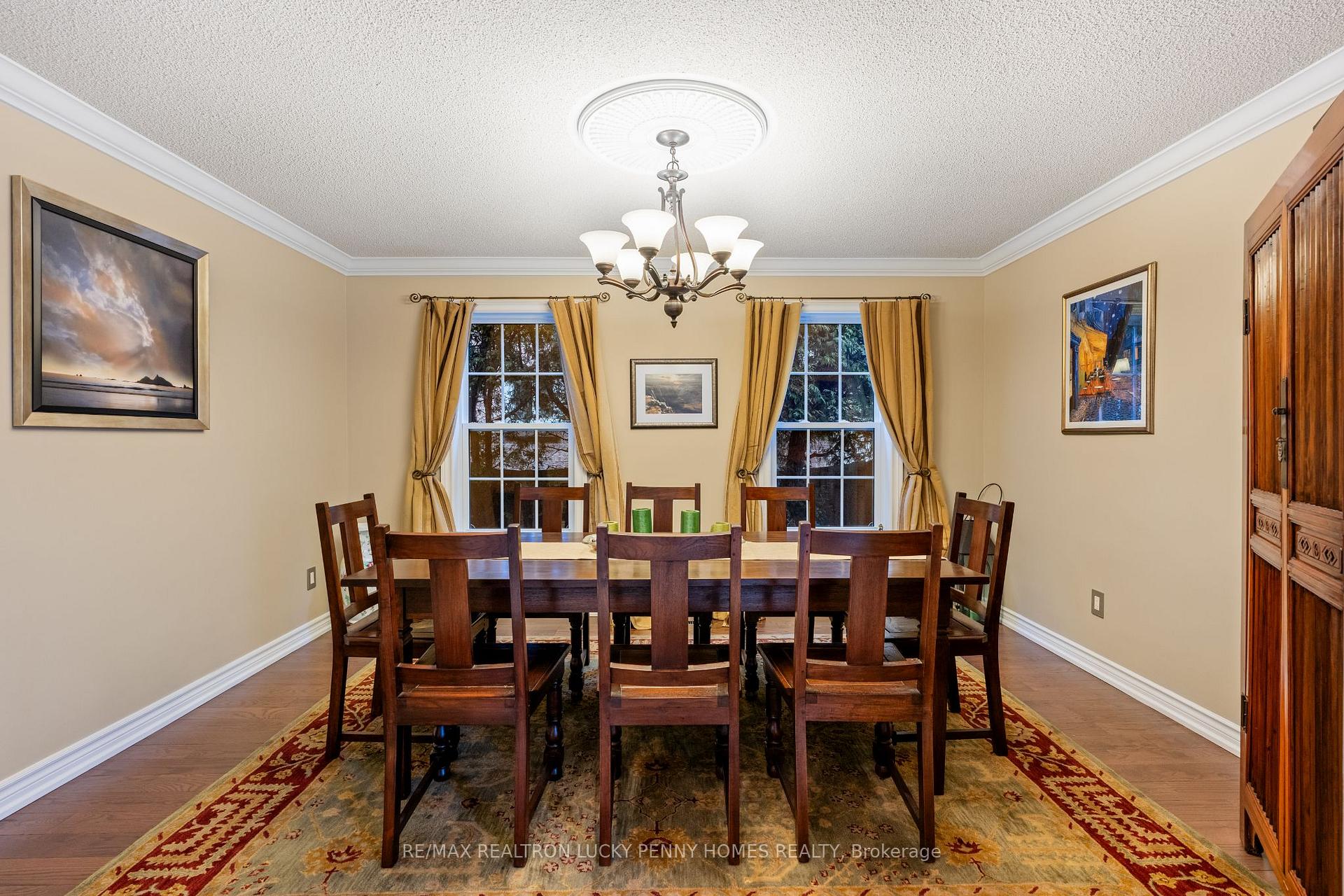 Photo 7 of 124 Aitken Circle, Markham, Unionville — HOMEH