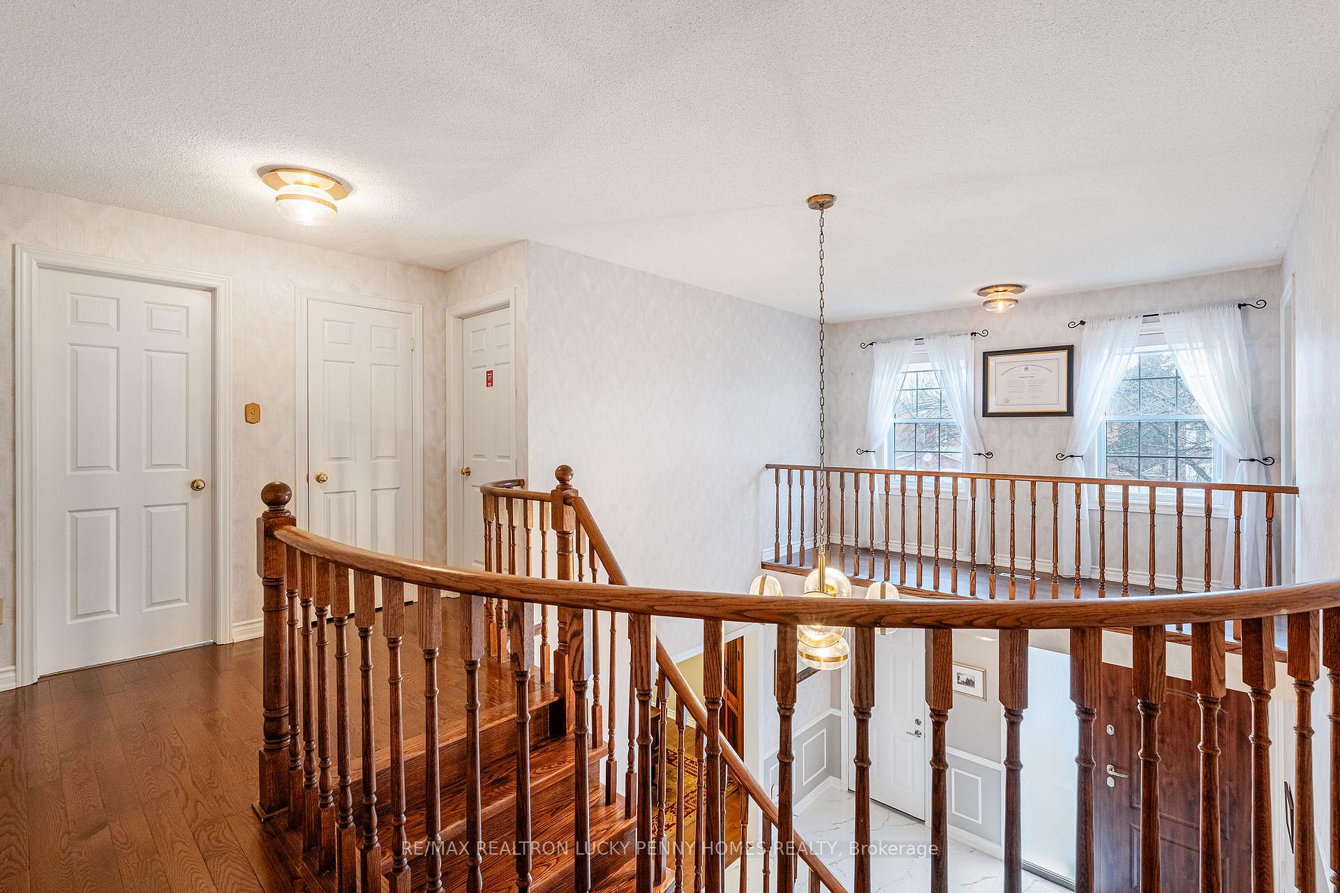 Photo 19 of 124 Aitken Circle, Markham, Unionville — HOMEH