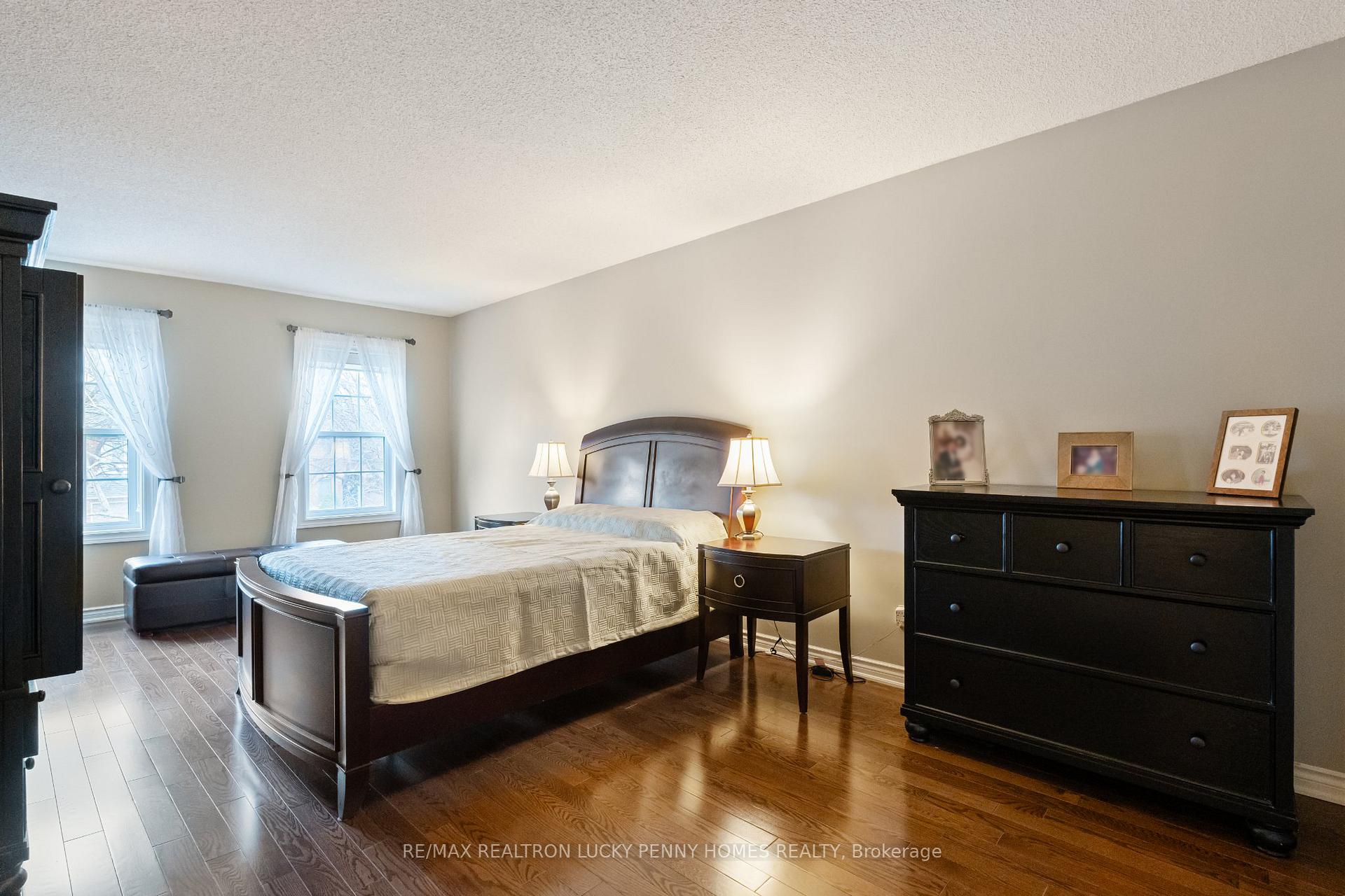 Photo 20 of 124 Aitken Circle, Markham, Unionville — HOMEH
