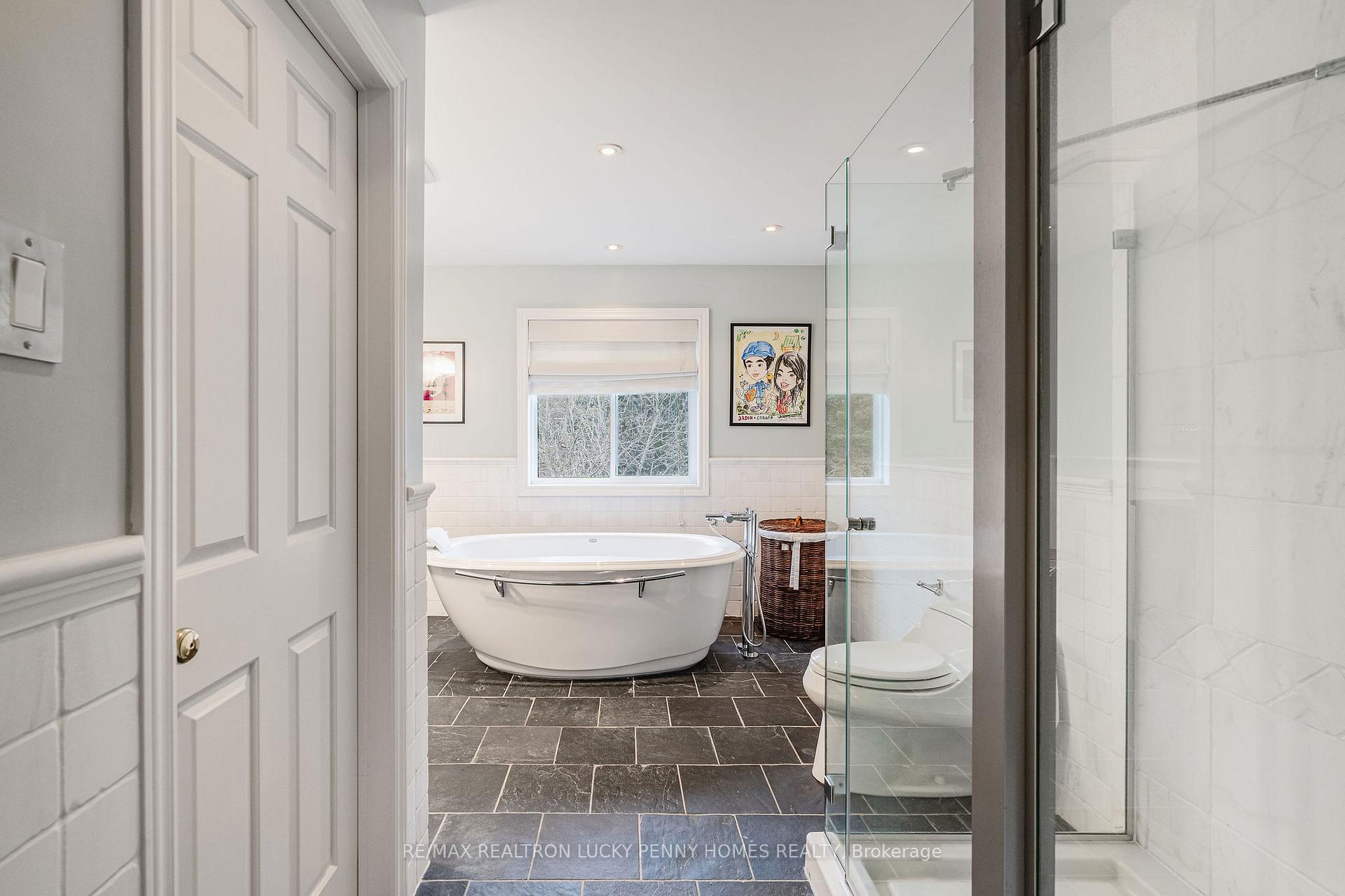 Photo 22 of 124 Aitken Circle, Markham, Unionville — HOMEH