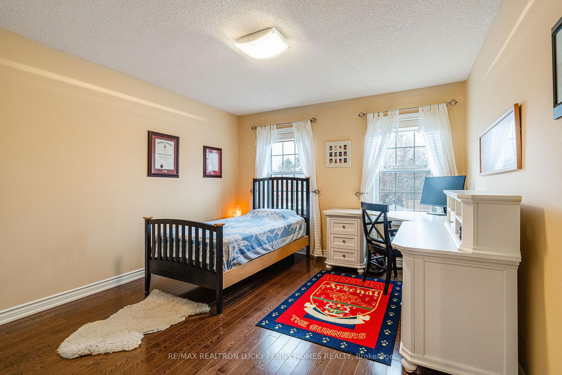 Photo 25 of 124 Aitken Circle, Markham, Unionville — HOMEH