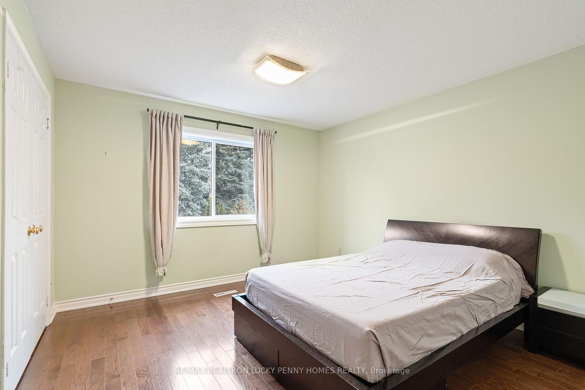 Photo 27 of 124 Aitken Circle, Markham, Unionville — HOMEH