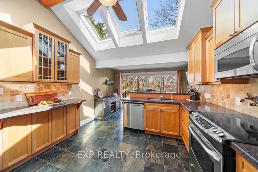 Photo 9 of 10607 Victoria Square Boulevard, Markham, Victoria Square — HOMEH