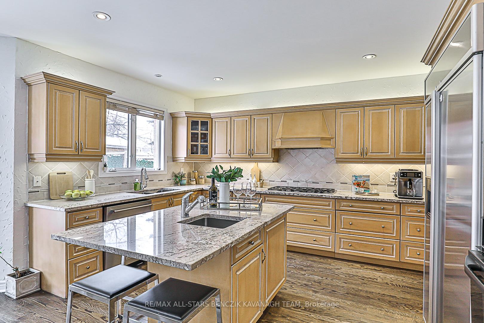 Photo 10 of 34 Sanderling Drive, Markham, Raymerville — HOMEH
