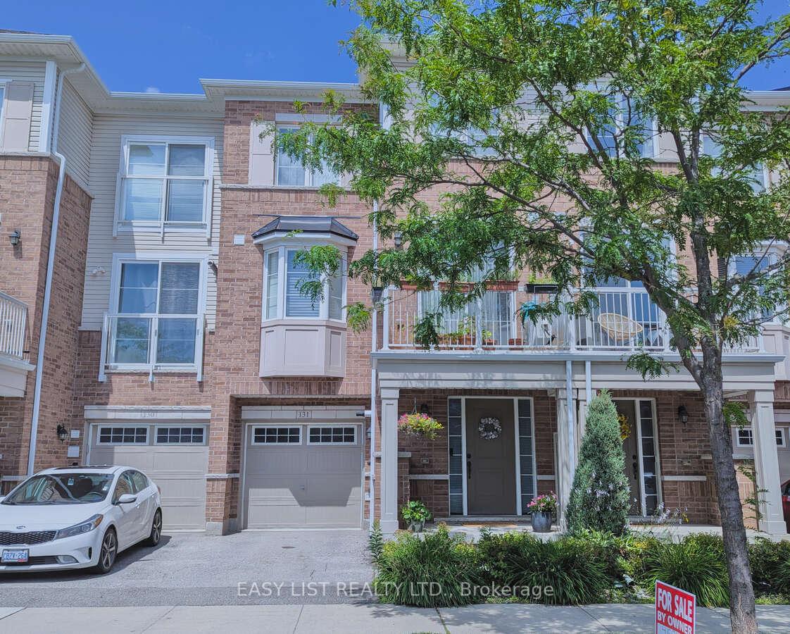 Front of Unit 131, 165 Hampshire Way