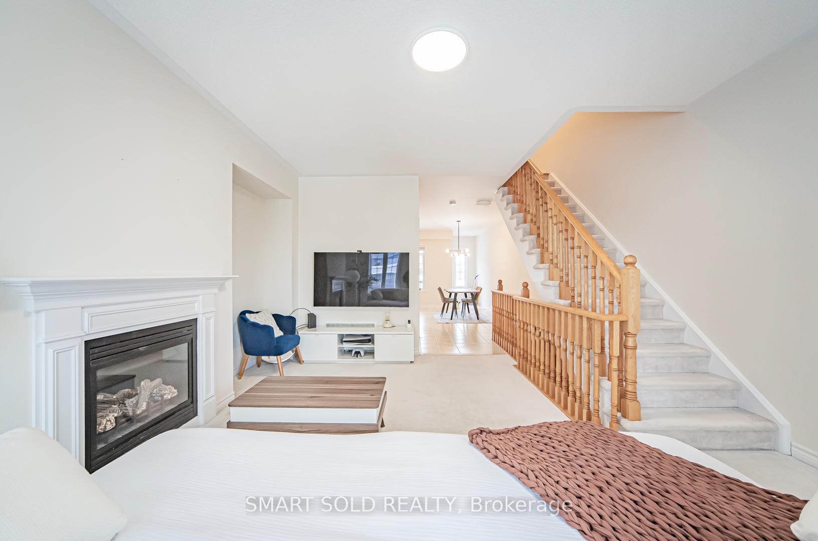 Photo 5 of 52 Orca Drive, Markham, Wismer — HOMEH