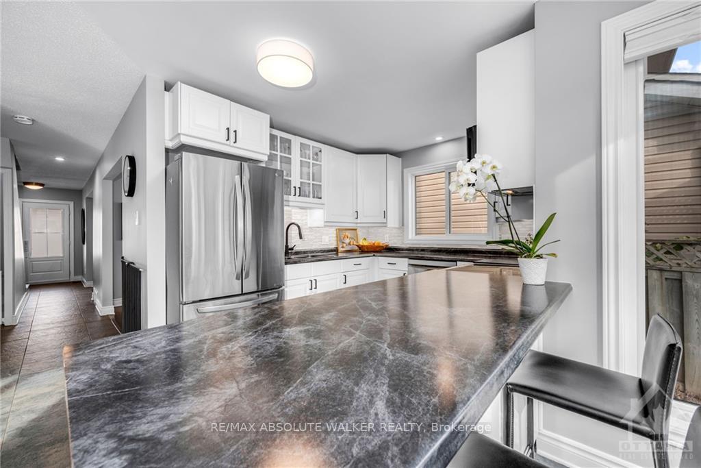 Photo 11 of 66 Willow Glen Drive, Ottawa, Kanata - Bridlewood — HOMEH