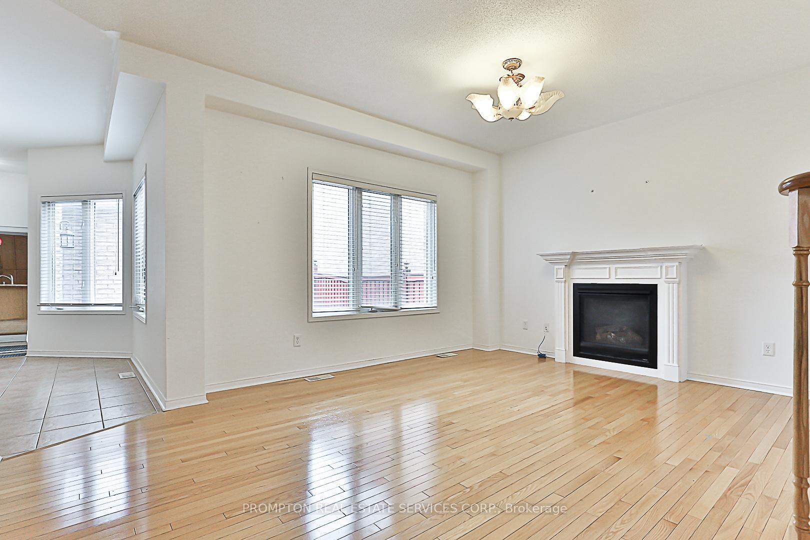 Photo 11 of 41 Limestone Street, Markham, Cornell — HOMEH