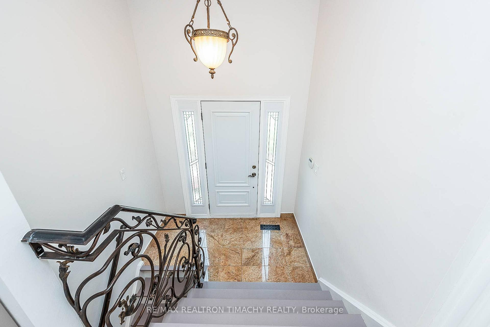Photo 6 of 35 Donnamora Crescent, Markham, German Mills — HOMEH