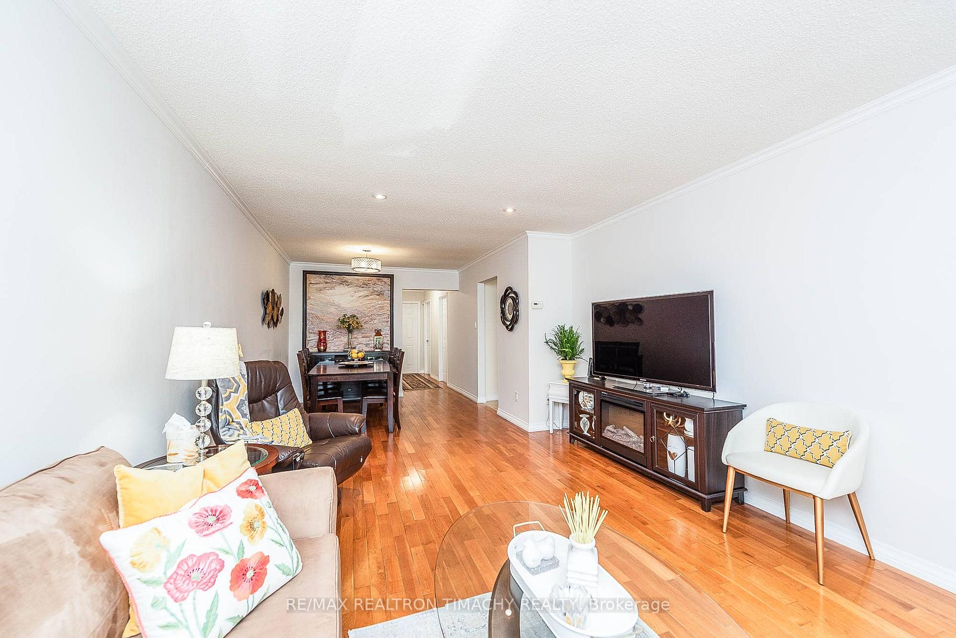 Photo 19 of 35 Donnamora Crescent, Markham, German Mills — HOMEH
